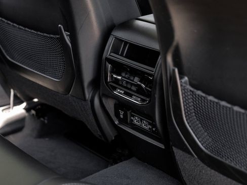 Used 2022 Jeep Grand Cherokee Limited image 49