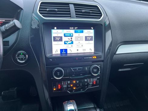 Used 2017 Ford Explorer XLT w/ Equipment Group 202A image 15