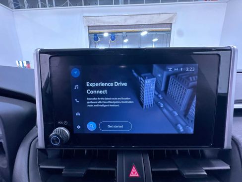 Used 2025 Toyota RAV4 XLE image 26