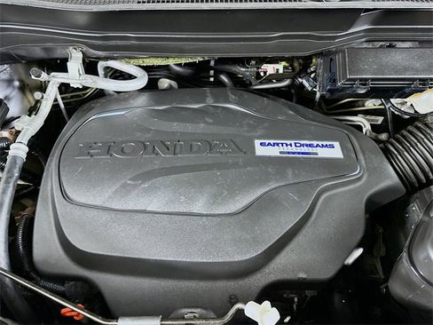 Used 2020 Honda Pilot Touring image 38