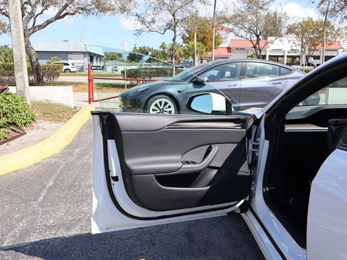 Used 2023 Tesla Model S Standard Range image 24