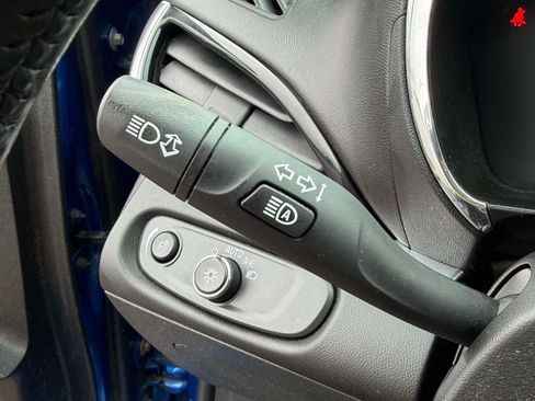 Used 2016 Chevrolet Volt Premier w/ Driver Confidence Package FWD image 16