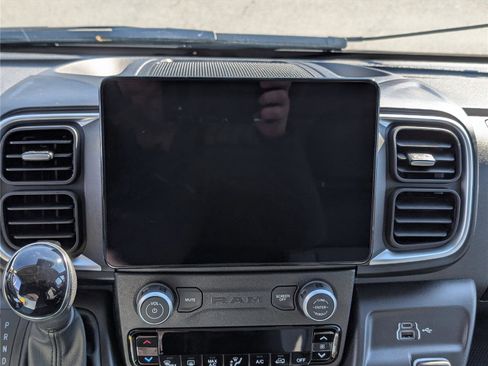 Used 2025 RAM ProMaster 2500 w/ Quick Order Package 22G SLT image 25