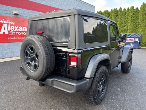 Used 2023 Jeep Wrangler Sport AWD/4WD image 3