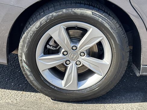 Used 2019 Honda Odyssey EX image 7