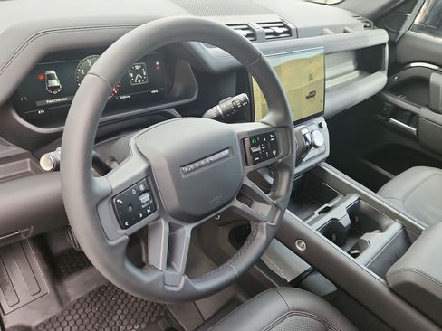 Used 2026 Land Rover Defender 110 S AWD/4WD image 4
