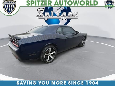 Used 2015 Dodge Challenger SXT image 9