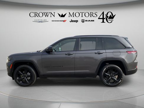 Used 2025 Jeep Grand Cherokee Limited w/ Luxury Tech Group II AWD/4WD image 8