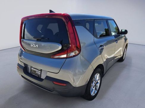 Used 2022 Kia Soul LX w/ Technology Package FWD image 6