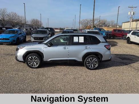 Used 2025 Subaru Forester Touring image 3