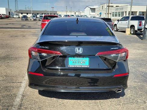 Used 2024 Honda Civic Sport image 4