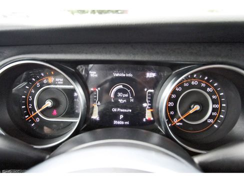 Used 2022 Jeep Gladiator Overland w/ Popular Equipment Package image 18