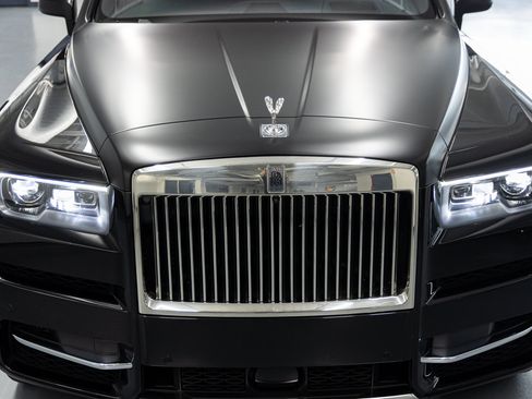 Certified 2024 Rolls-Royce Cullinan AWD/4WD image 12