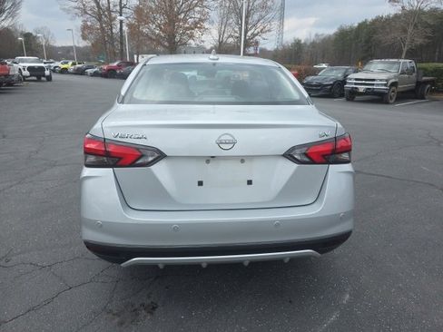 Used 2024 Nissan Versa SV image 7