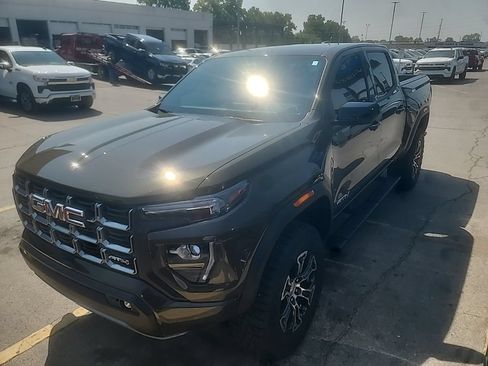 Used 2024 GMC Canyon AT4 AWD/4WD image 3