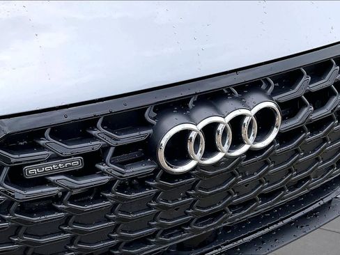 Used 2025 Audi A8 L 3.0T AWD/4WD image 30