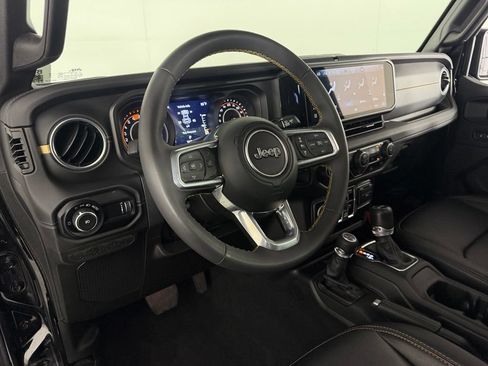 Used 2024 Jeep Wrangler Unlimited Sahara AWD/4WD image 21