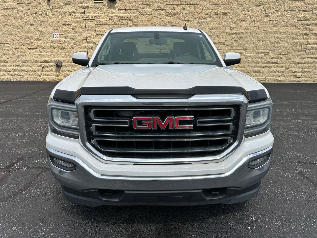 Used 2017 GMC Sierra 1500 SLE AWD/4WD image 8