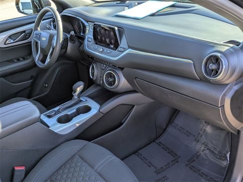 Used 2022 Chevrolet Blazer LT image 32