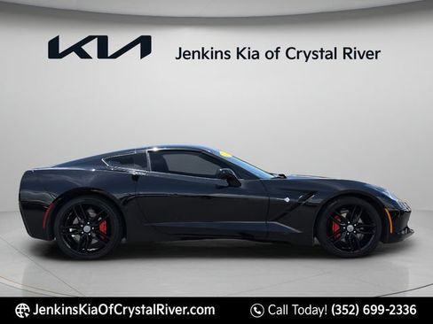 Used 2019 Chevrolet Corvette Stingray Coupe w/ 1LT RWD image 4