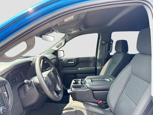 Used 2024 Chevrolet Silverado 1500 Custom Trail Boss w/ LPO, Dark Essentials Package image 10