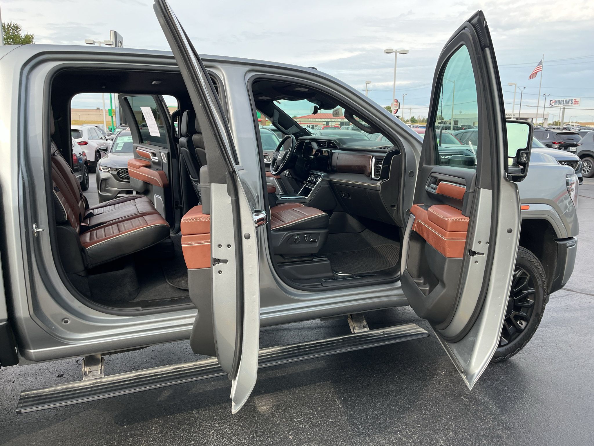 Used 2025 GMC Sierra 2500 Denali Ultimate AWD/4WD image 45