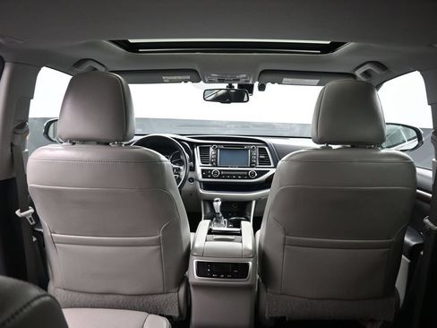 Used 2016 Toyota Highlander Limited w/ Driver Technology Package AWD/4WD image 42