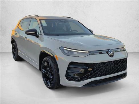 New 2026 Volkswagen Tiguan SE R-Line image 6