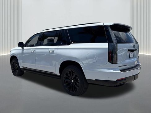 New 2026 Cadillac Escalade ESV Sport w/ LPO, ONYX Package AWD/4WD image 7