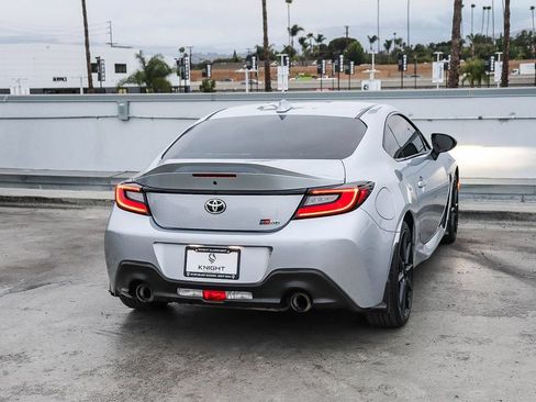 Used 2022 Toyota GR86 Premium w/ ALL Weather Mat Package (TMS) RWD image 9