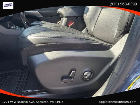 Used 2020 Jeep Cherokee Limited AWD/4WD image 16