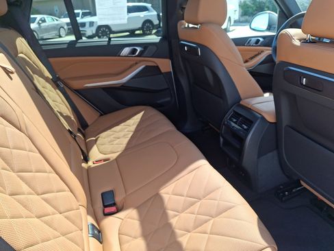 Used 2024 BMW X5 xDrive50e w/ Premium Package AWD/4WD image 15