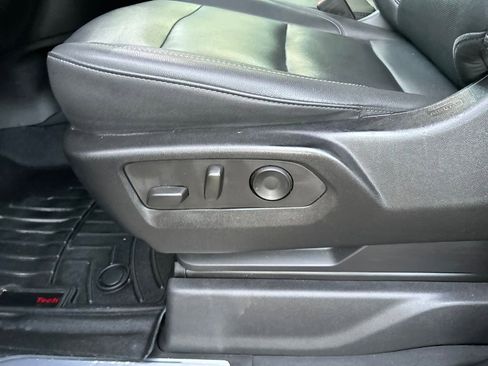 Used 2022 GMC Sierra 1500 SLT image 16