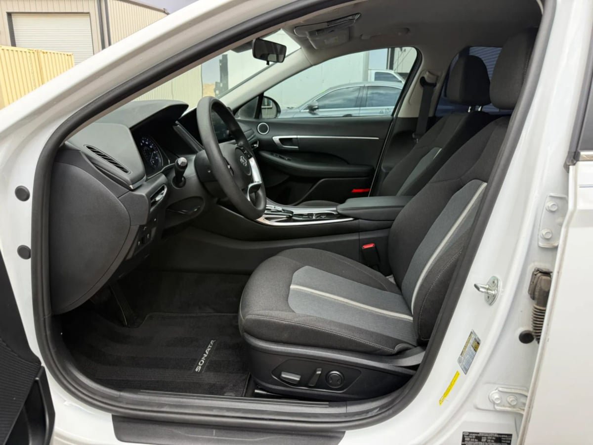 Used 2021 Hyundai Sonata SEL w/ Preferred Accessory Package FWD image 29