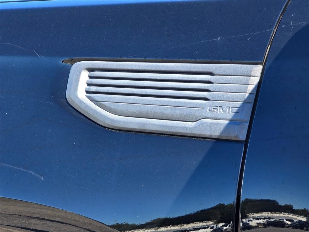 Used 2022 GMC Sierra 1500 Elevation AWD/4WD image 16