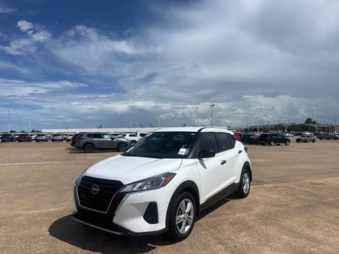 Certified 2024 Nissan Kicks S FWD image 7