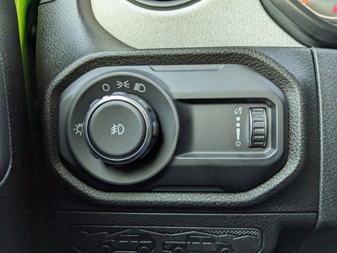 Used 2026 Jeep Wrangler Sport AWD/4WD image 45