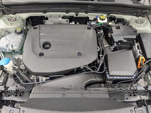 Used 2023 Volvo XC40 B5 Plus w/ Driver Assist Package image 29