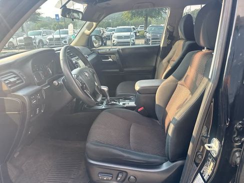 Used 2019 Toyota 4Runner TRD Off-Road AWD/4WD image 17