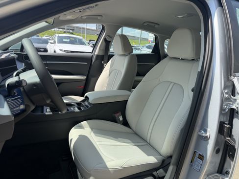 Used 2026 Hyundai Sonata SE FWD image 25
