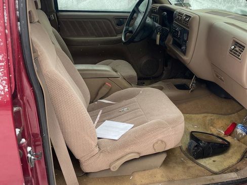 Used 1995 Chevrolet Blazer 4dr 4WD image 18