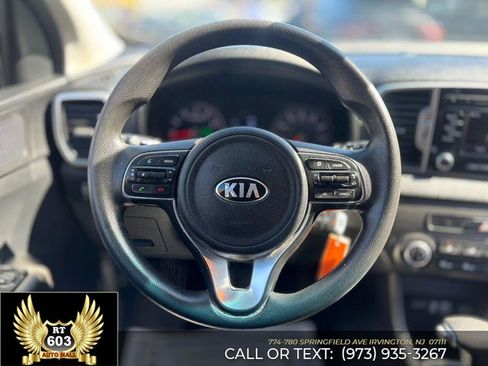 Used 2019 Kia Sportage LX AWD/4WD image 9