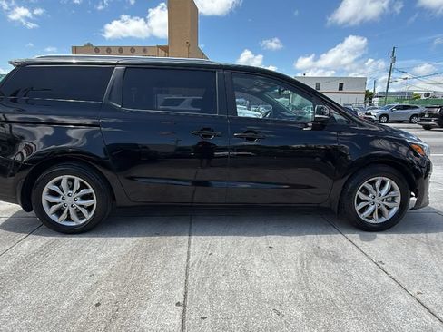 Used 2020 Kia Sedona EX FWD image 15