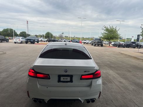 Used 2022 BMW M5 w/ Executive Package image 16