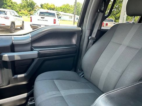 Used 2017 Ford F150 XLT w/ Equipment Group 302A Luxury AWD/4WD image 11