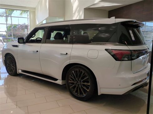 New 2026 INFINITI QX80 Autograph w/ Premium Cargo Package image 5