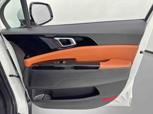 Used 2024 Kia Carnival SX image 47