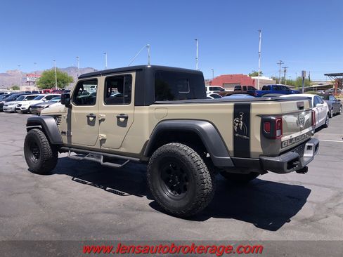 Used 2020 Jeep Gladiator Sport w/ Quick Order Package 24S AWD/4WD image 5