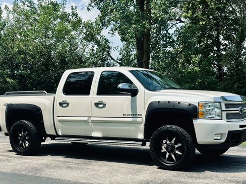 Used 2012 Chevrolet Silverado 1500 LTZ AWD/4WD image 13