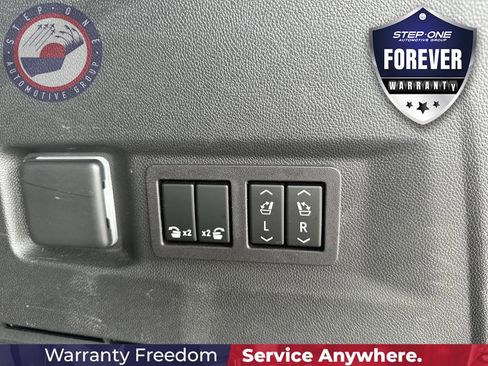 Certified 2024 Chevrolet Tahoe High Country AWD/4WD image 34